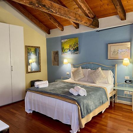 First Dream Venesia Bagian luar foto
