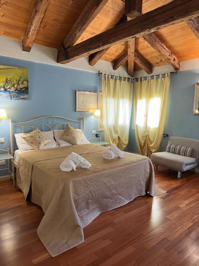First Dream Venesia Bagian luar foto